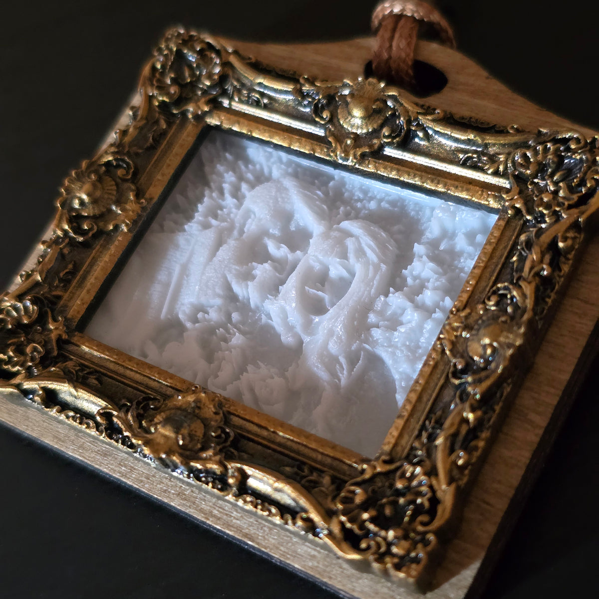 Personalised Photo Keyring | Light-Reveal Keepsake